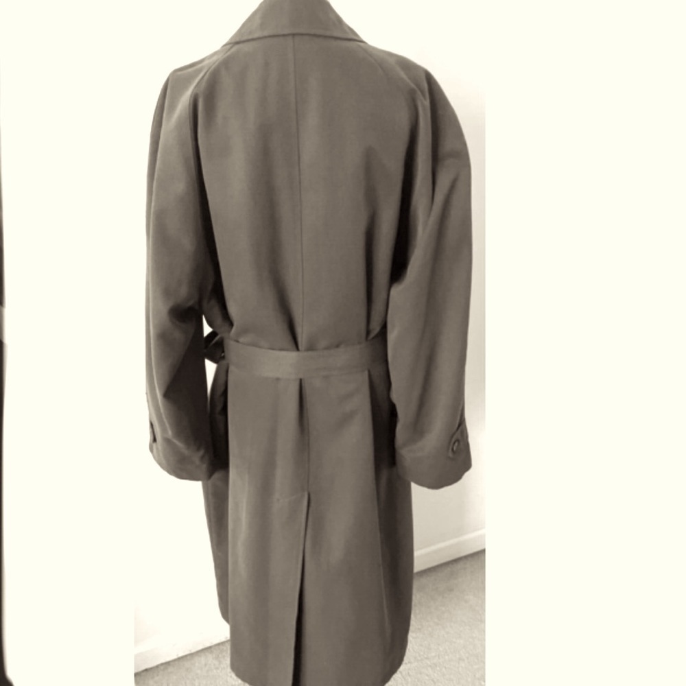 CHRISTIAN DIOR Le Connaisseur Vintage Trench Coat, Tan/Navy Lining - Picture 3 of 10